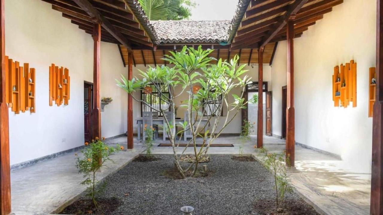 Antique Ceylon Villa アハンガマ エクステリア 写真