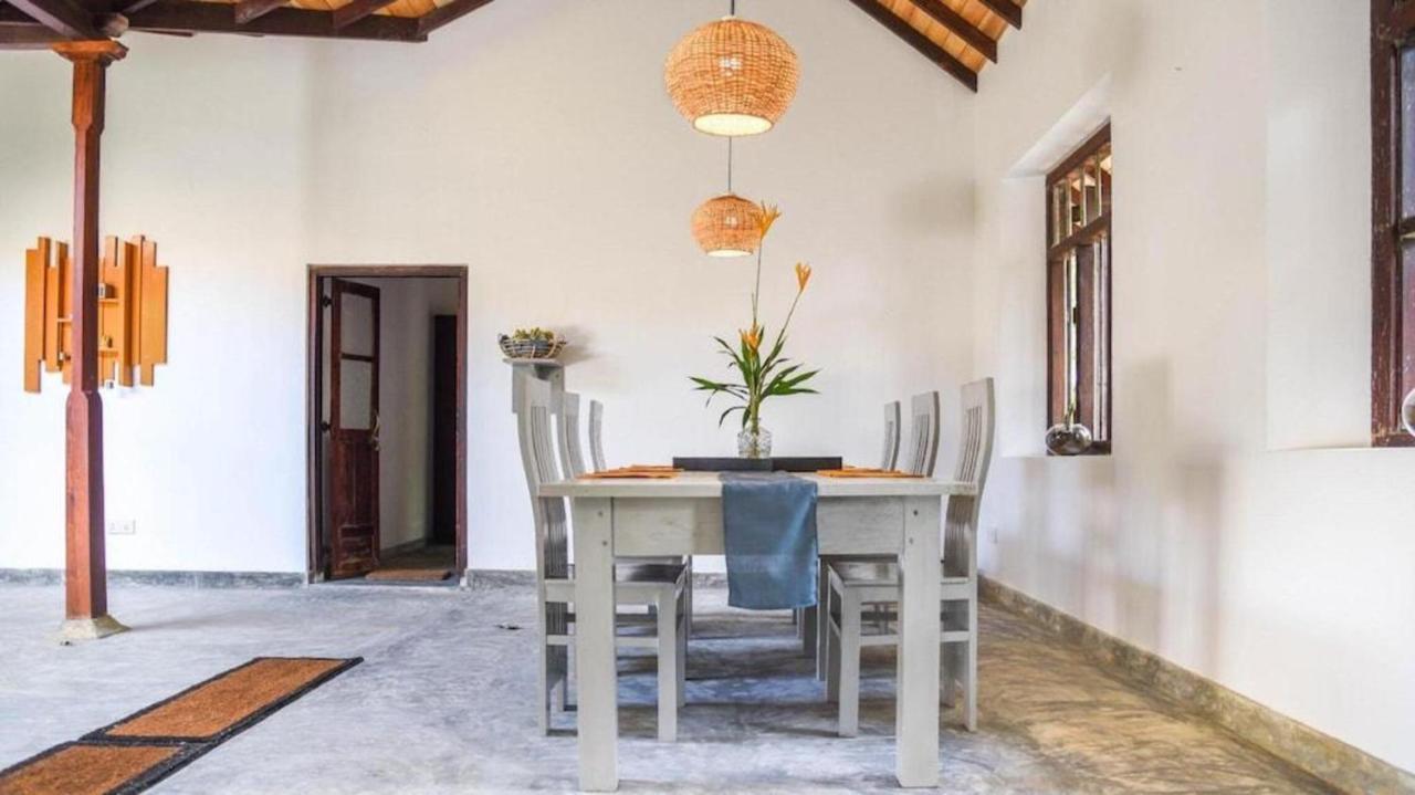 Antique Ceylon Villa アハンガマ エクステリア 写真