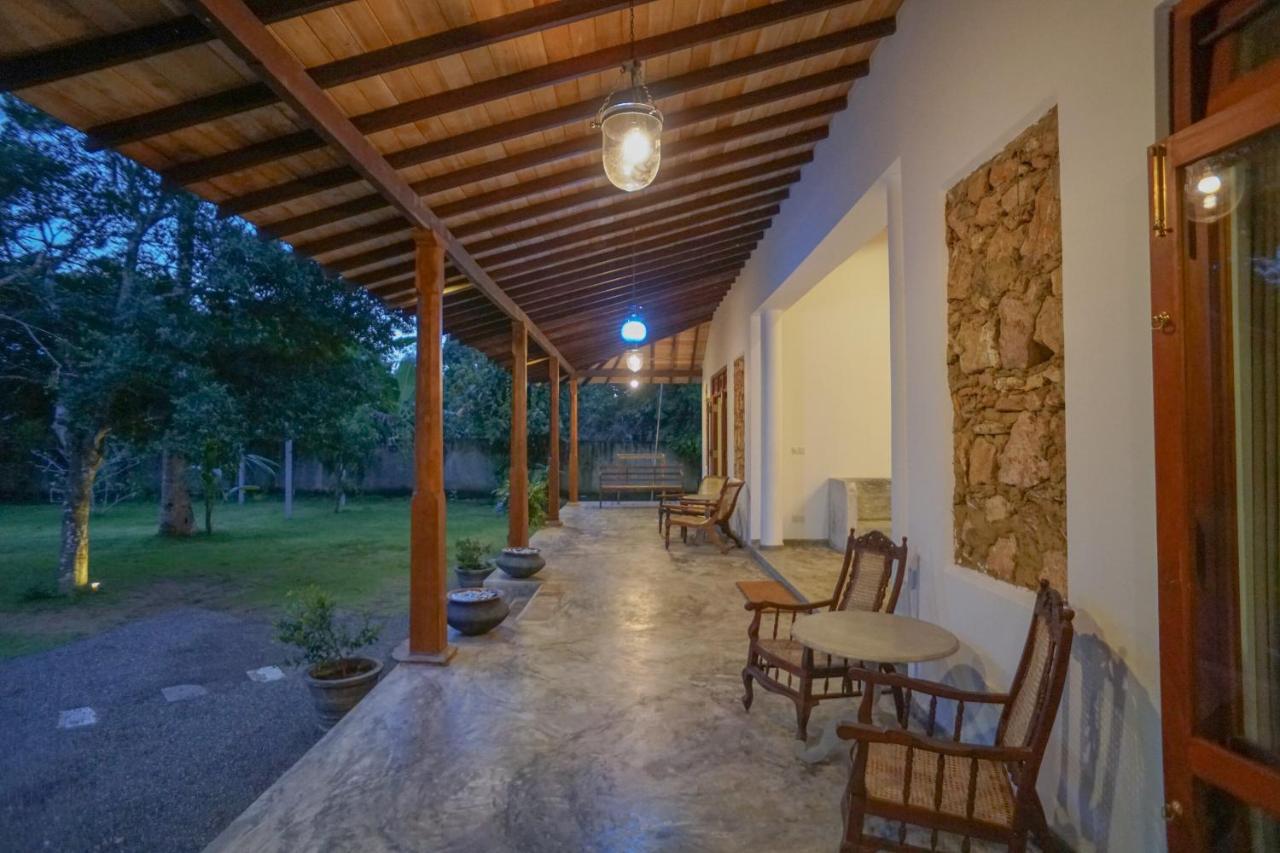 Antique Ceylon Villa アハンガマ エクステリア 写真