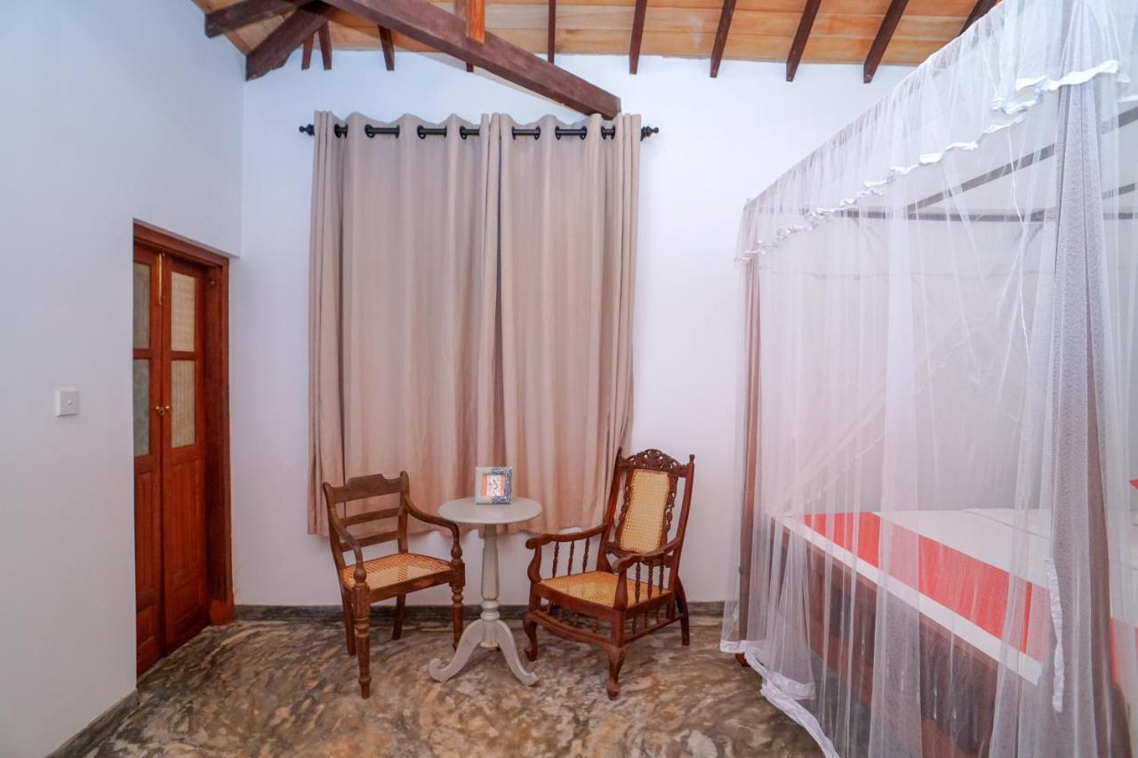 Antique Ceylon Villa アハンガマ エクステリア 写真