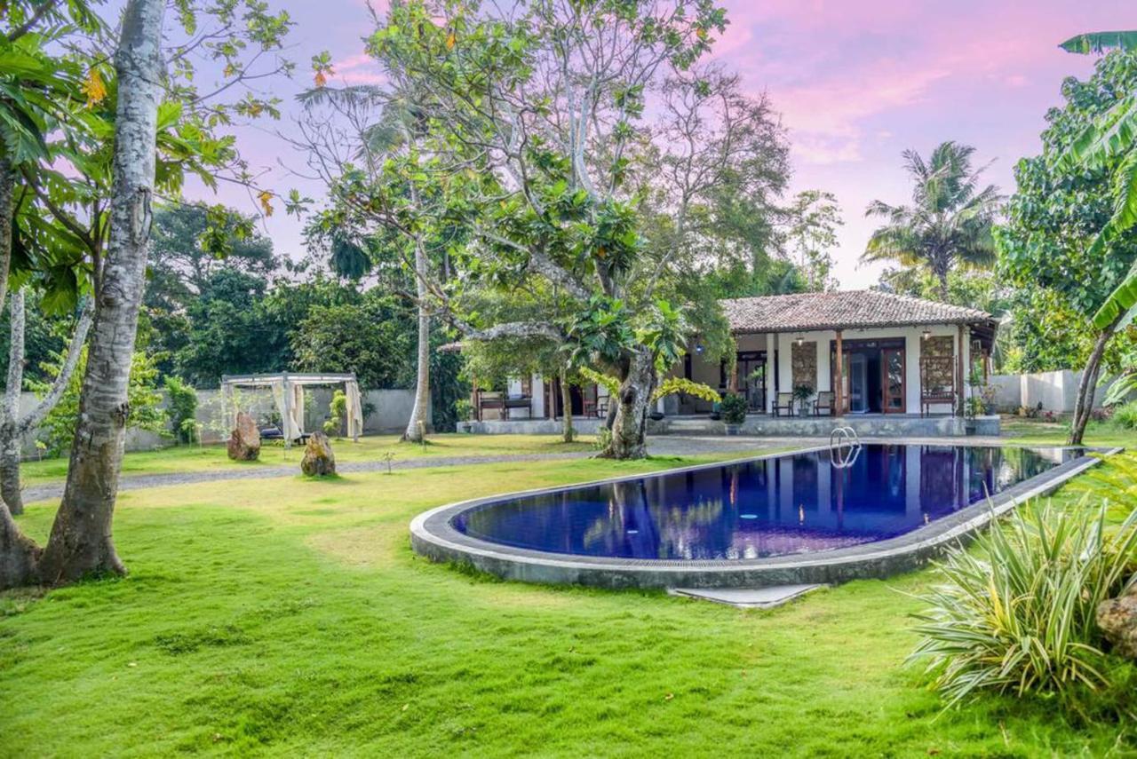 Antique Ceylon Villa アハンガマ エクステリア 写真
