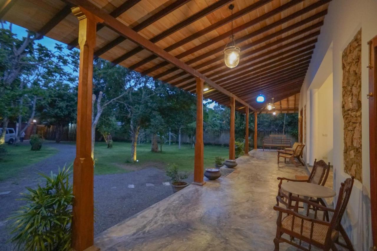 Antique Ceylon Villa アハンガマ エクステリア 写真