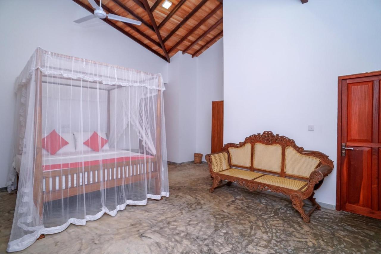 Antique Ceylon Villa アハンガマ エクステリア 写真